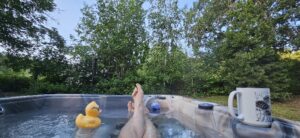 Tub Ducky toe inspection 